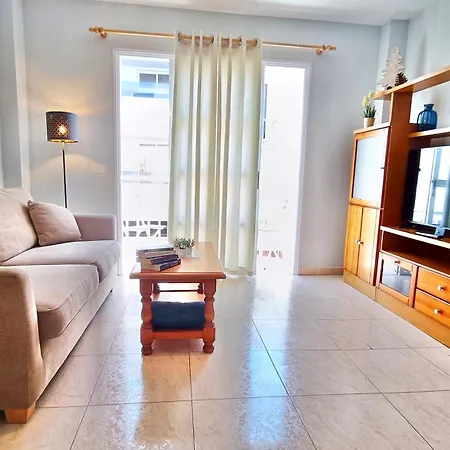 Apartamento Luminoso A 3 Min De La Playa Con Parking Gratuito شقة *